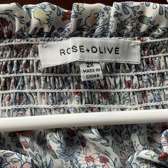 Host Pick! Rose+Olive Floral Top, Size 2X, Ruched, Tie Front, Ruffles - Picture 8 of 9